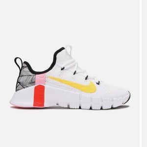 Nike metcon size 8 worn 2x - great for weight lifting and speed drills.